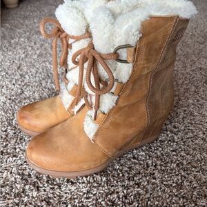 Sorel Joan of Arctic booties